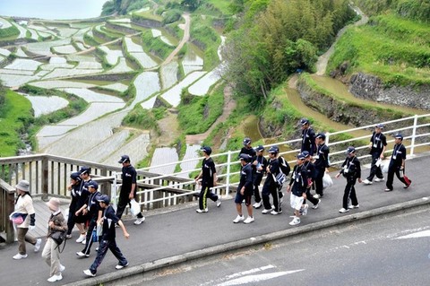 玄海町長賞：『棚田ウォークラリー』原野正典さん(福岡県福岡市)の写真