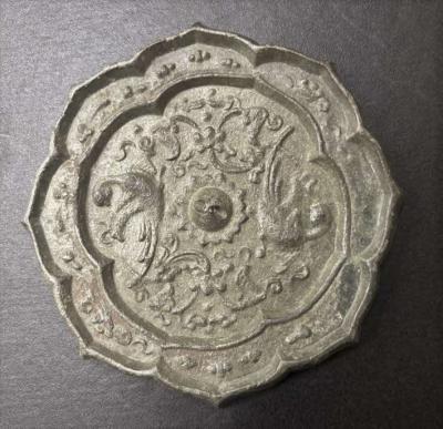 瑞花双鳳八稜鏡